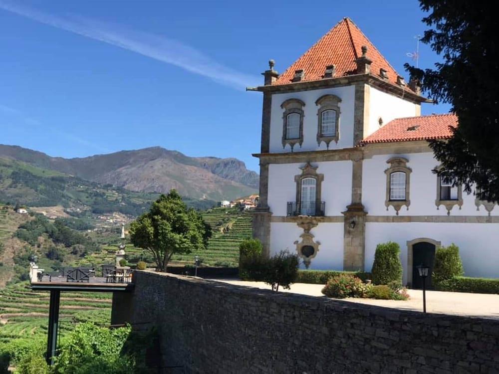 Casa Das Torres De Oliveira Mesão Frio Eksteriør billede