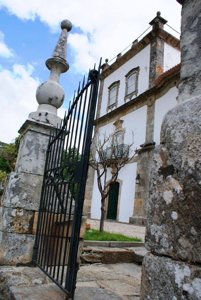 Casa Das Torres De Oliveira Mesão Frio Eksteriør billede